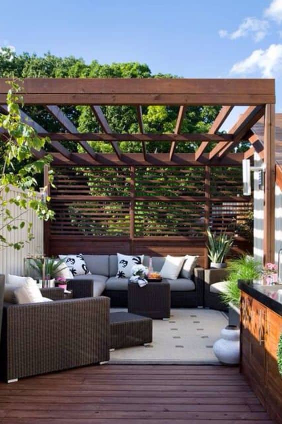Beautiful small backyard landscape designs can be hard to achieve, as a small yard requires good space management. Gardening, decor and much more on betterthathome.com