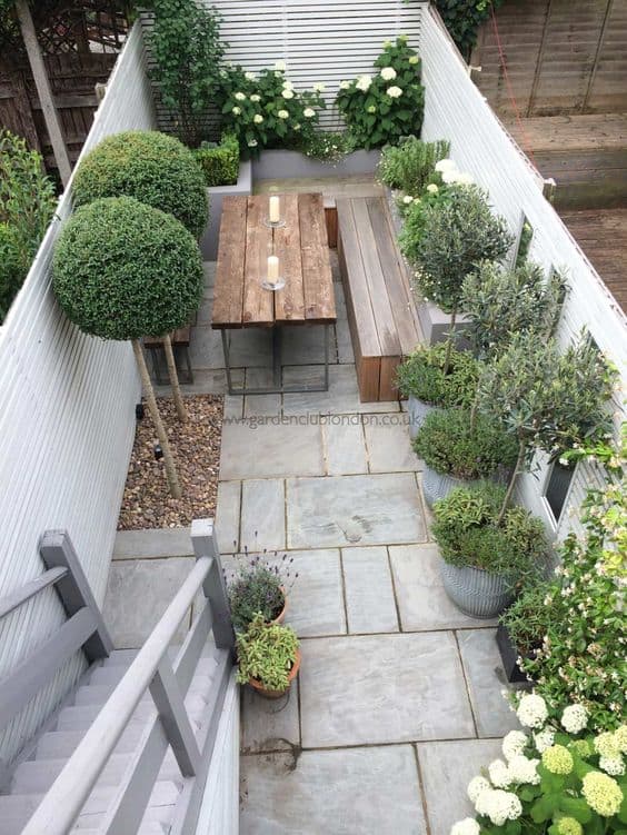 Beautiful small backyard landscape designs can be hard to achieve, as a small yard requires good space management. Gardening, decor and much more on betterthathome.com