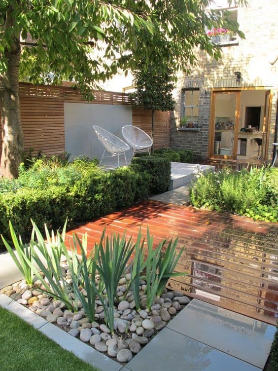 Beautiful small backyard landscape designs can be hard to achieve, as a small yard requires good space management. Gardening, decor and much more on betterthathome.com
