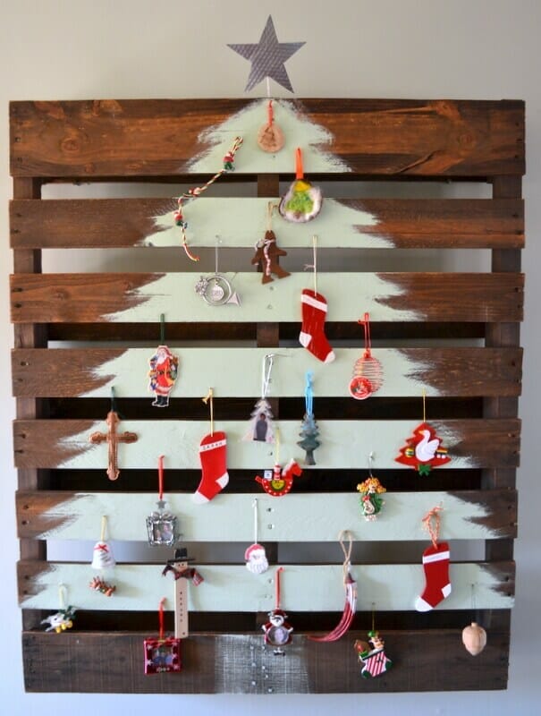Pallet Wood Christmas Tree Ideas (With Pictures) 2 pallet christmas tree ideas